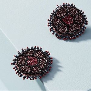 Daisy post earrings. Anthropologie!